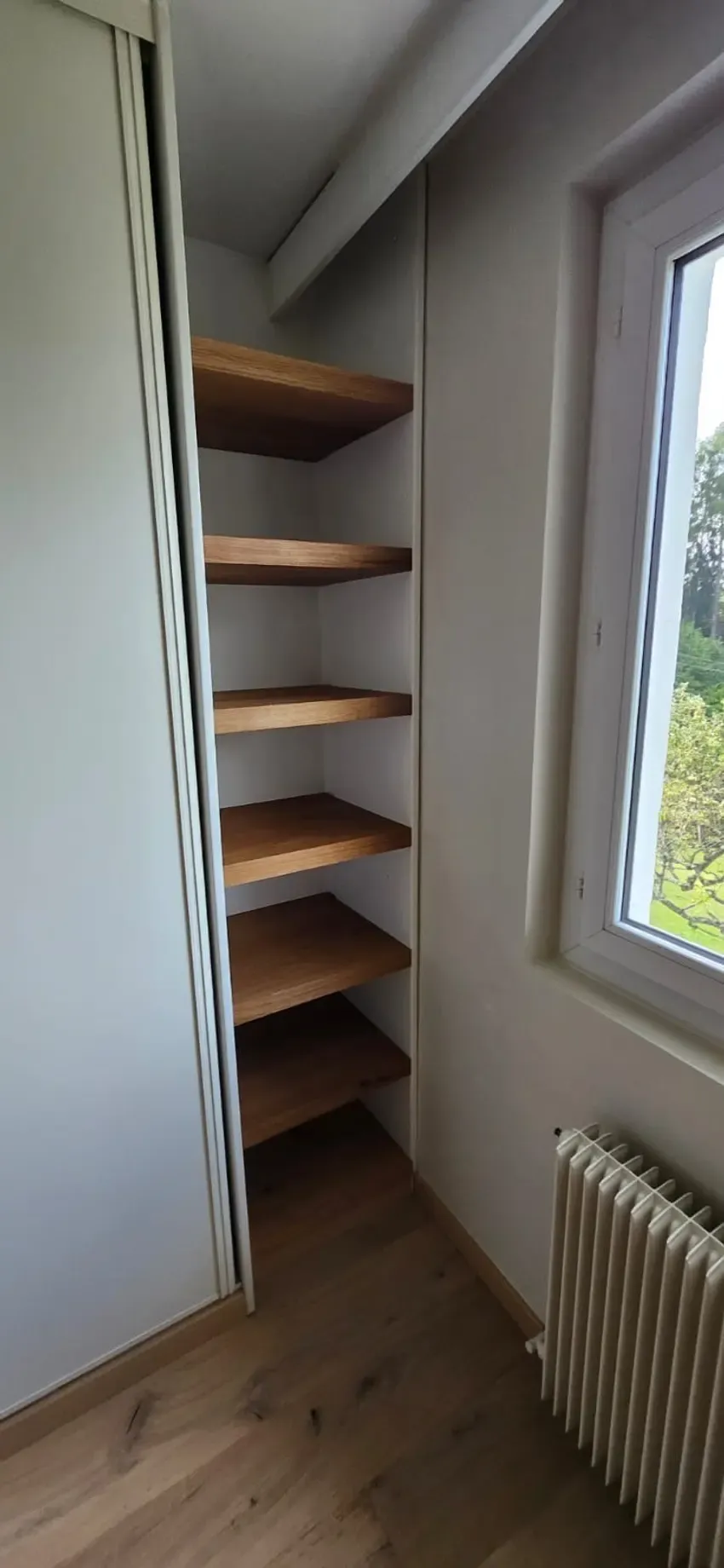 Rangements et étagères en bois sur-mesure, agencement d'espace Rob'Art