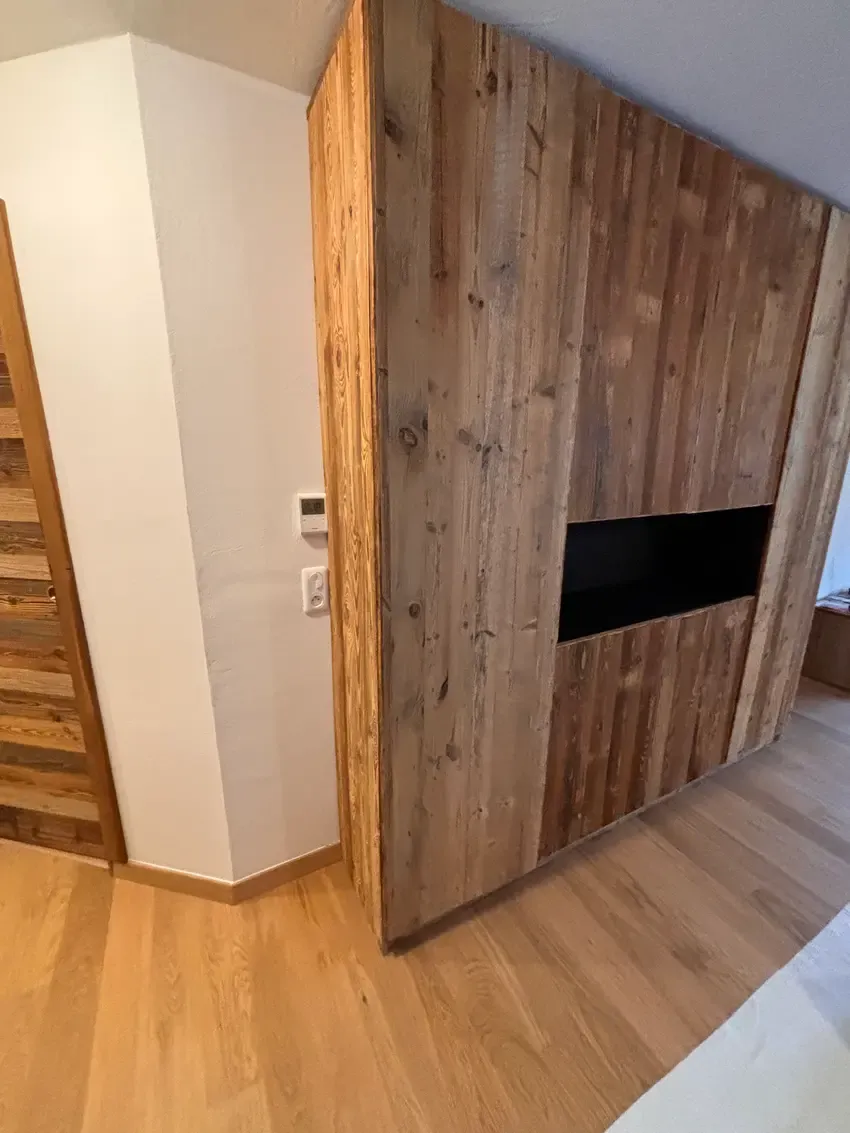 Dressing et habillage bois sur-mesure, menuiserie intérieure Rob'Art